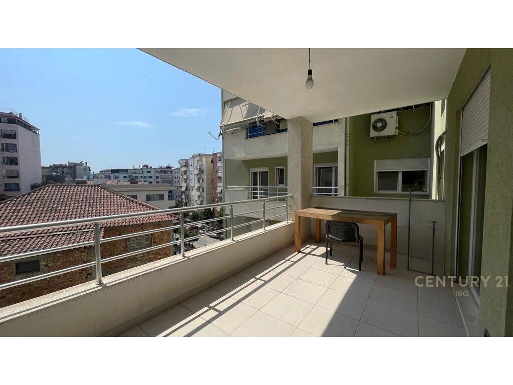 Appartamento 2+1 in affitto all'ingresso di Fresku
