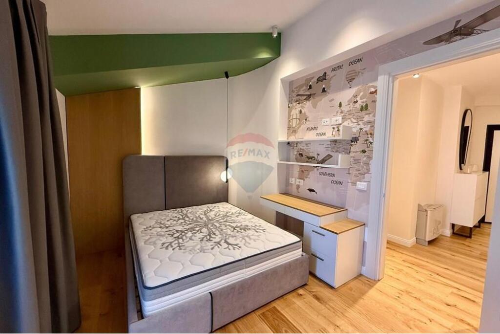 Tirane, Penthouse for sale 5th floor, 276 m² 650,000 € ID: 530291018-833