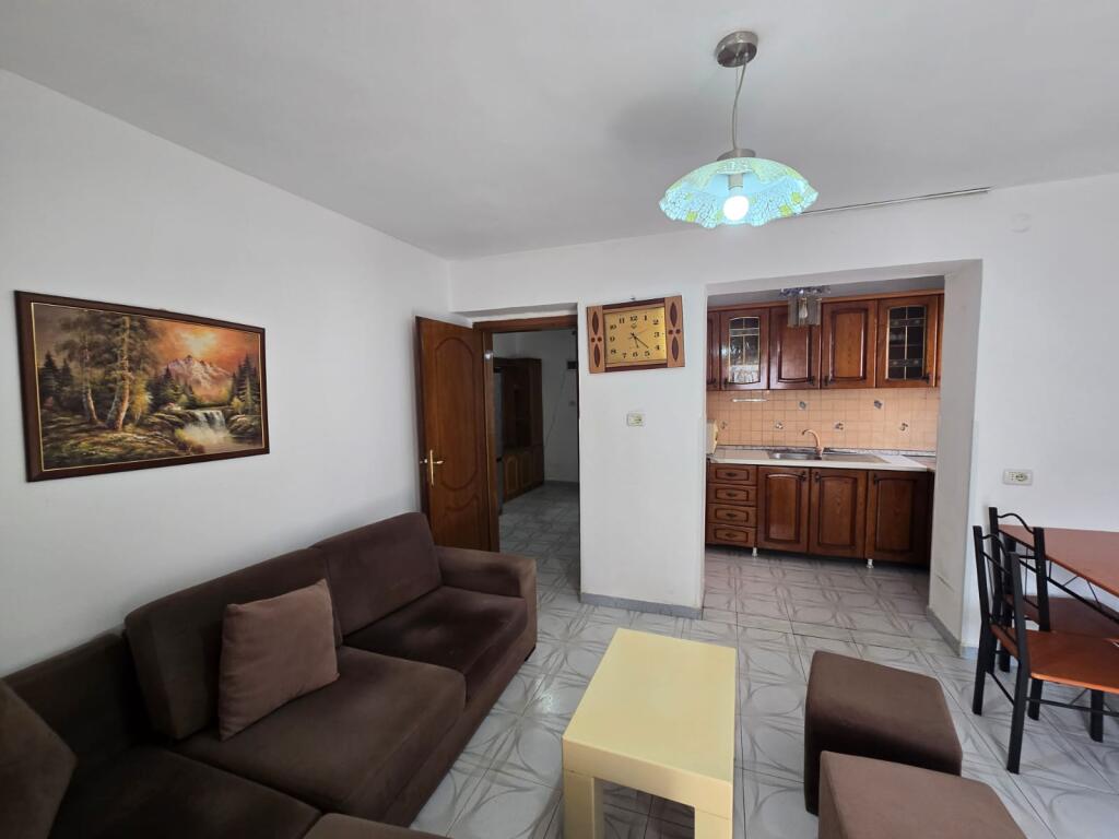 Apartament 1+1 per shitje ne Kinostudio
