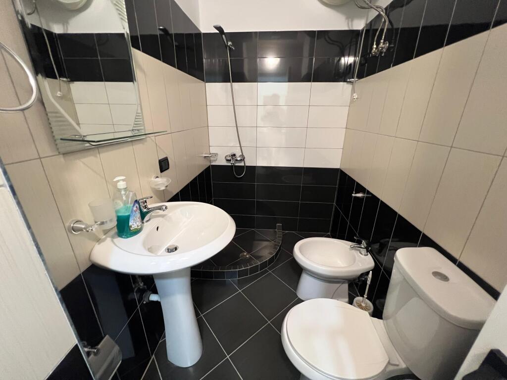 Appartamento In Affitto In Via Cipaj