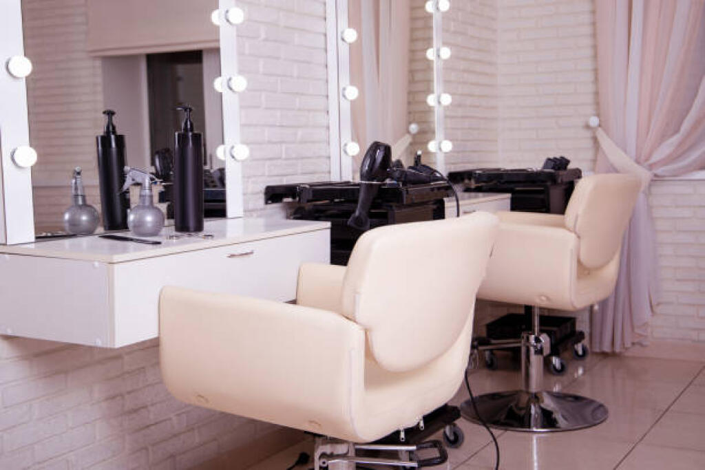 Vendita Attività Estetica in Piazza Willson (ID BSHB158) Tirana