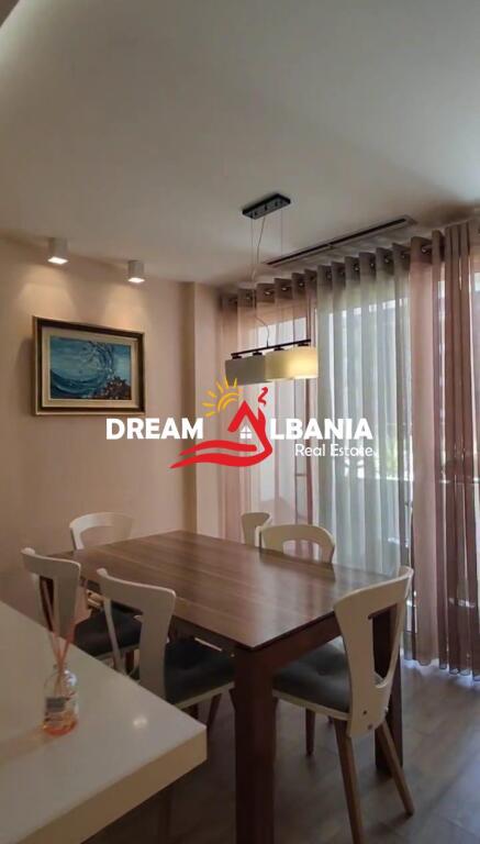 Super Apartament 3+1+2 WC+Post Parkimi me Qera Bulevardi Zogu I, prane Stacionit Trenit ne Tirane (ID 4231463)
