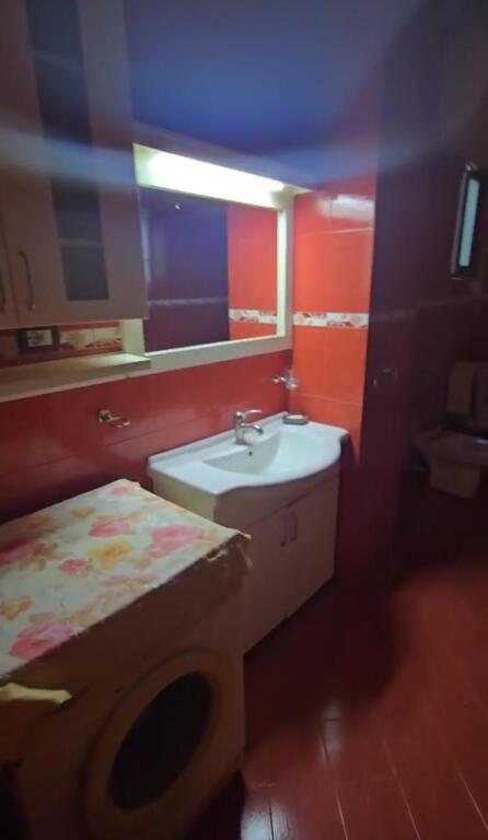 Affittasi casa 2+1+2, Ali Dem vicino al campo sportivo 450 Mila leke