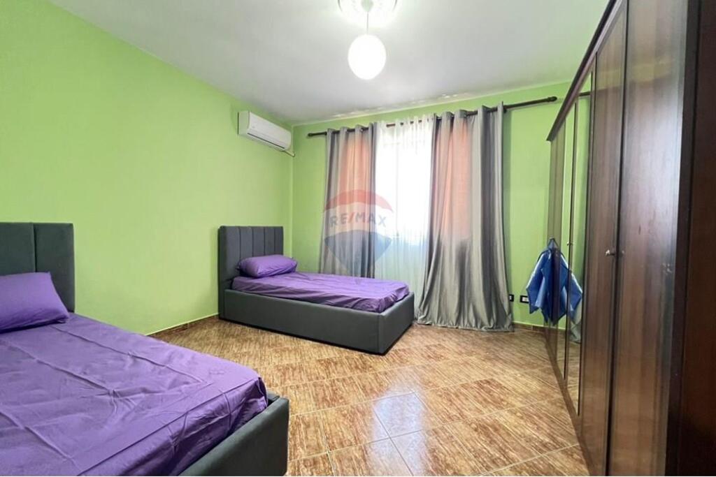 Apartment 2+1 for rent in Laprakë