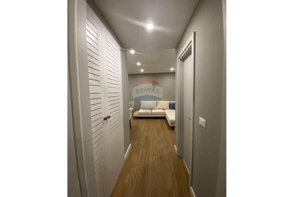 Vlore, hotel for sale, 1,076 m² 1,550,000 € (ID: 530161033-237)