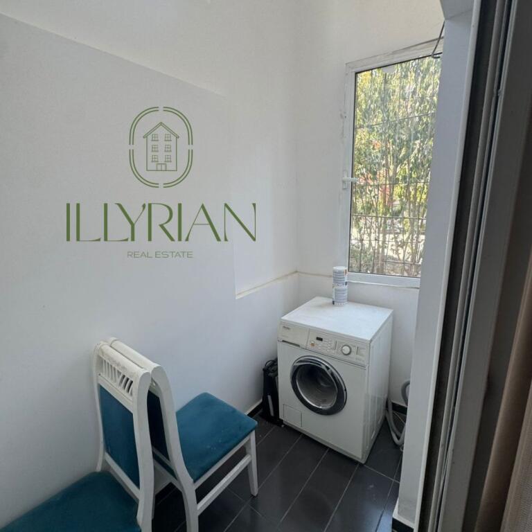 MONOLOCALE IN VENDITA IN VIA DURRES