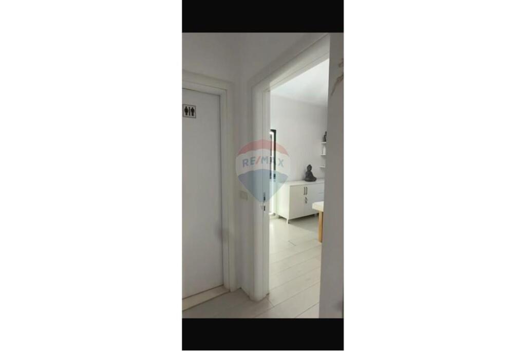 For rent 1+1 space in the Blloku area