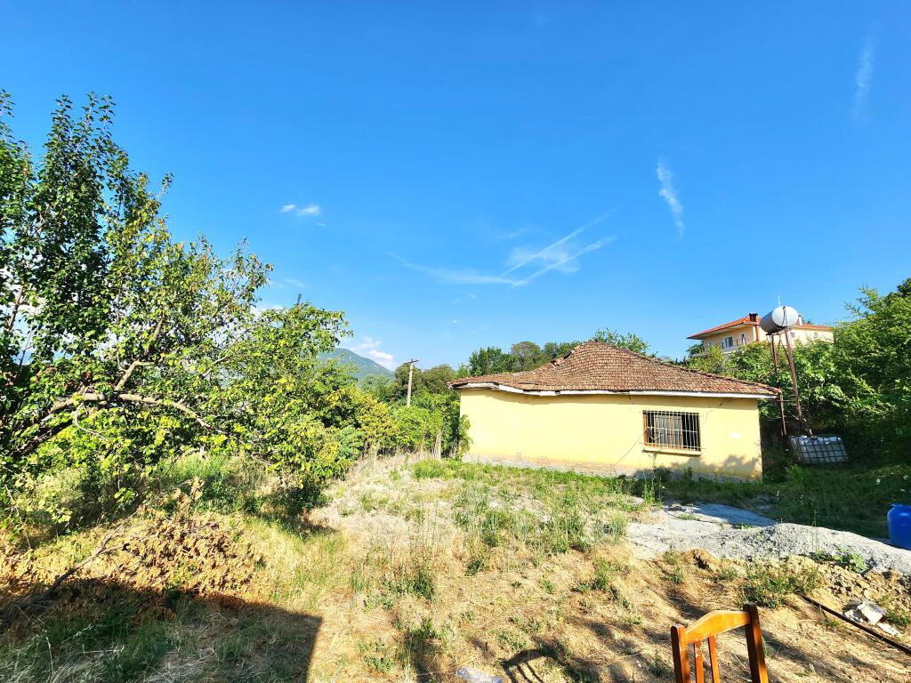 IN VENDITA: Casa 130 m² + TERRENO 2300 m² – 📍Kërrabë / Mushqeta – €210.000 🏕