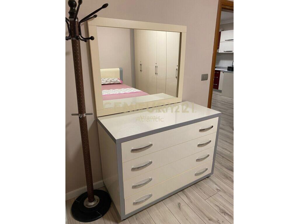 JEPET APARTAMENT ME QIRA 1+1 VIJA E PARE NE PLAZH RROTA KUQE!