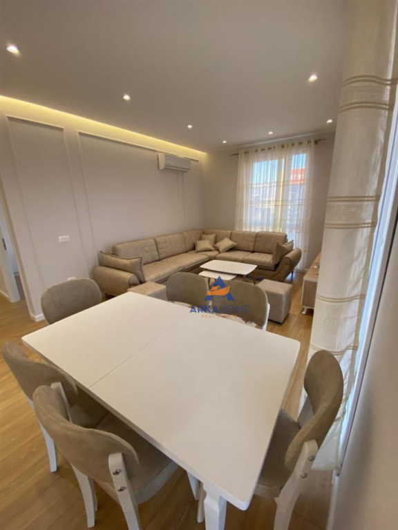 AFFITTASI APPARTAMENTO 1+1+BALCONE "ALLA PIAZZA DELL'AVIAZIONE" 550 EURO.