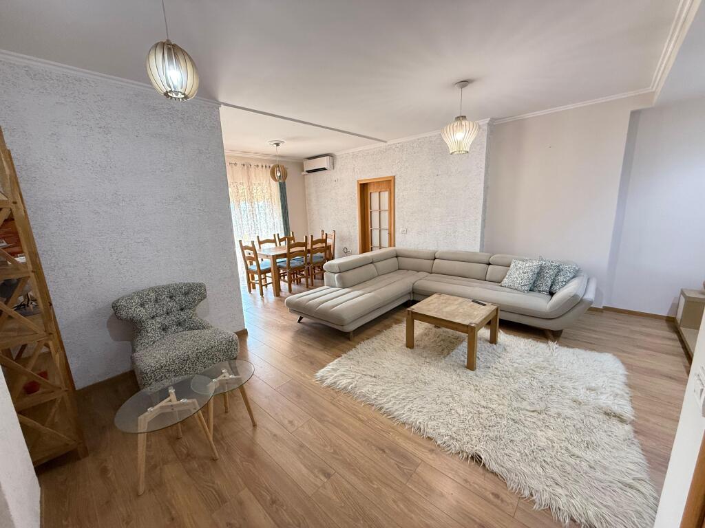 📢 For Rent – Apartment 2+1, Building with Arrow