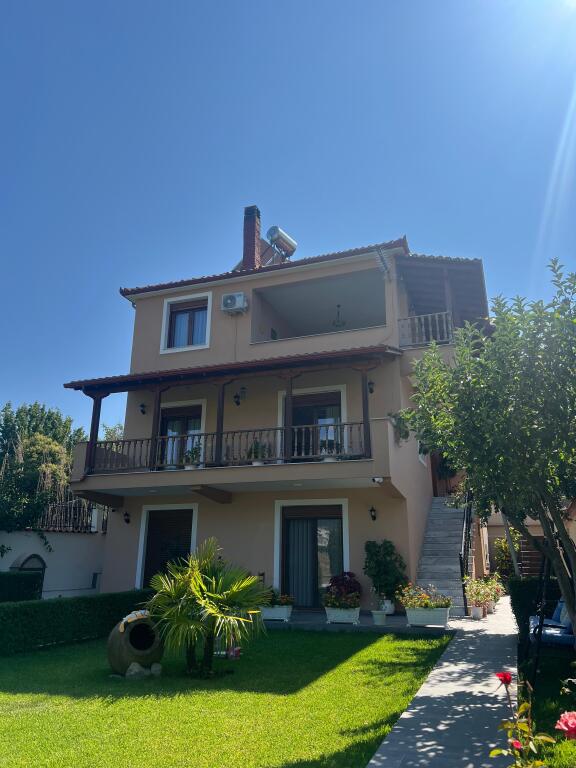 duplex for rent +2 parking spaces ali dem