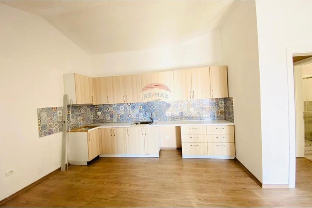 APARTMENT 2+1+3 BALCONIES+PARKING FOR RENT IN FRESK.