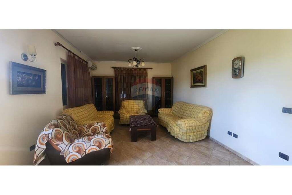 Villa in vendita, Peze Helmes