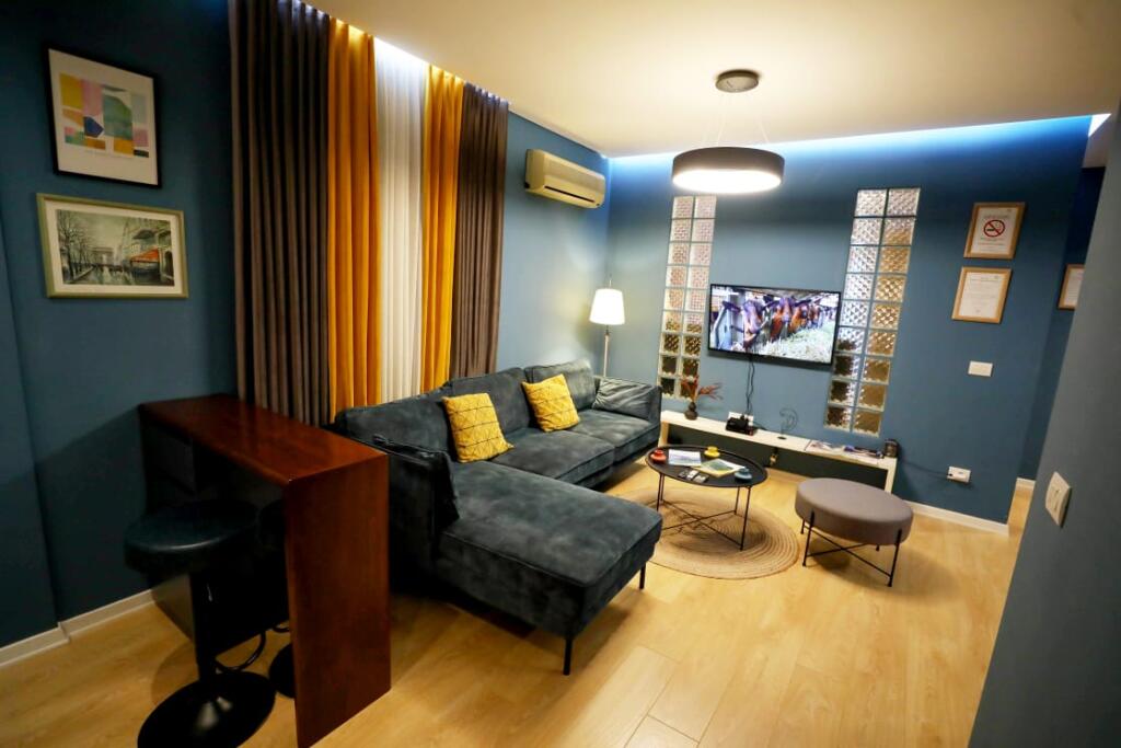 Apartment 2+1+1 In Center For Rent