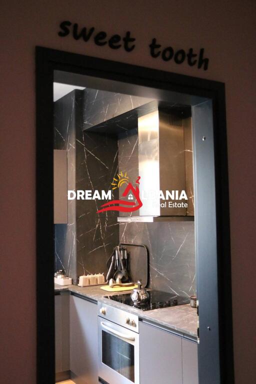 Apartment 1+1 for rent on Zogu i Pare Boulevard near the Natural Sciences (ID 42111425)