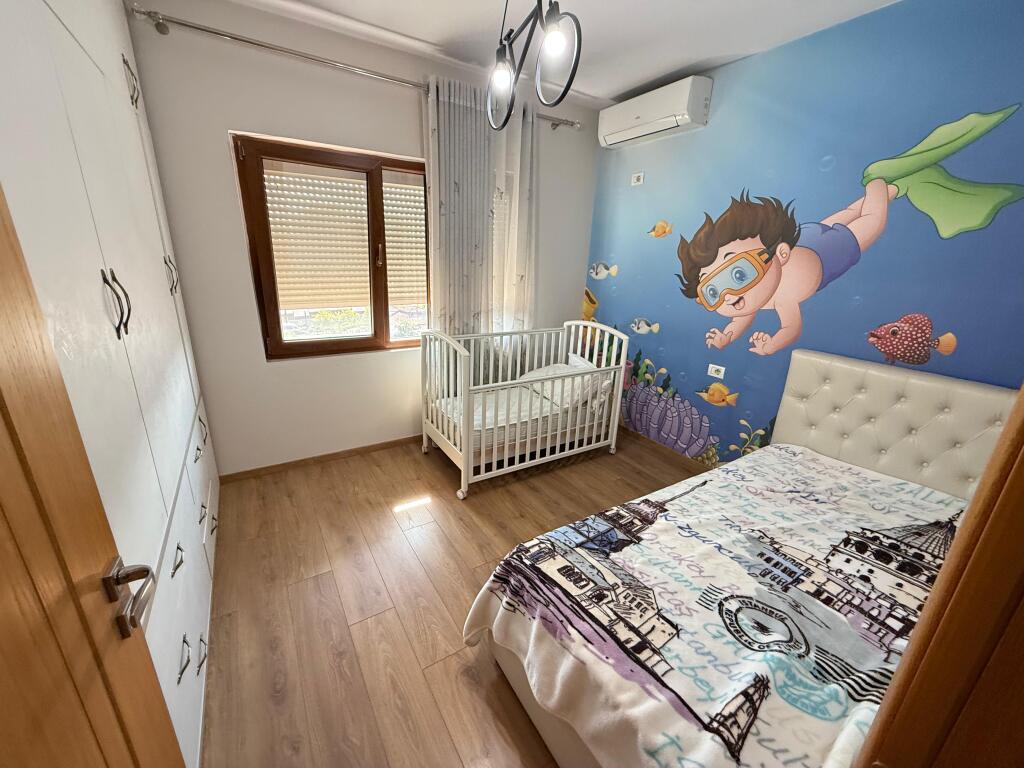 📢 For Rent – Apartment 2+1, Building with Arrow
