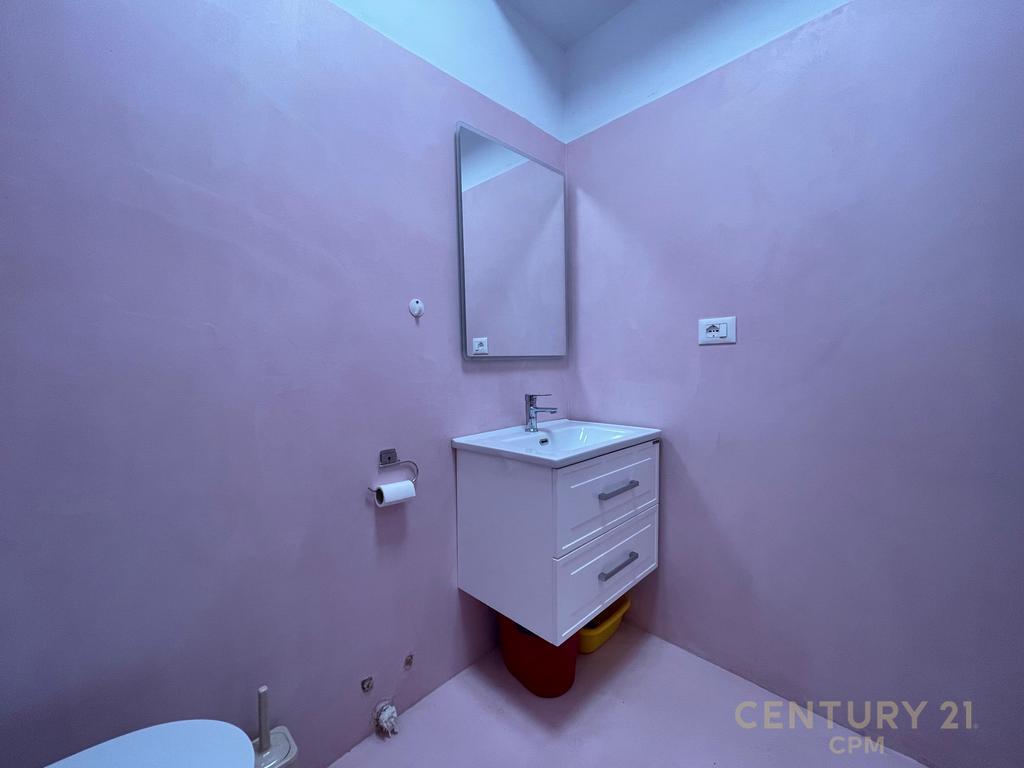 Apartment 2+1 for rent in Komuna e Parisit