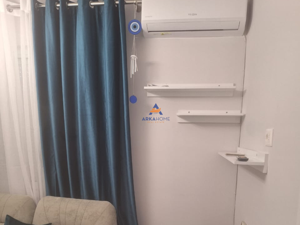 JEPET APARTAMENT ME QERA 1+1+BALLKON "21 DHJETORI " 600 EURO.