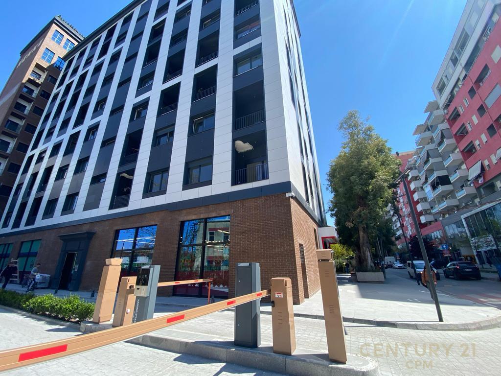 AT HENKE RESIDENCE OPPOSITE AMERICAN 3 WE RENT SPACE FOR OFFICE / BUSINESS