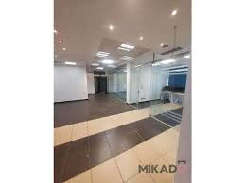 Zyre Me Qera 2+1 prane Ministrise se Jashtme (ID BZ2661) Tirane