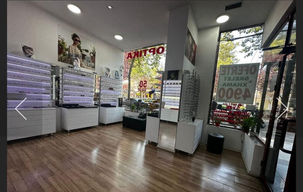 SHOP FOR RENT 40 M2 KAVAJES STREET 1200 EURO