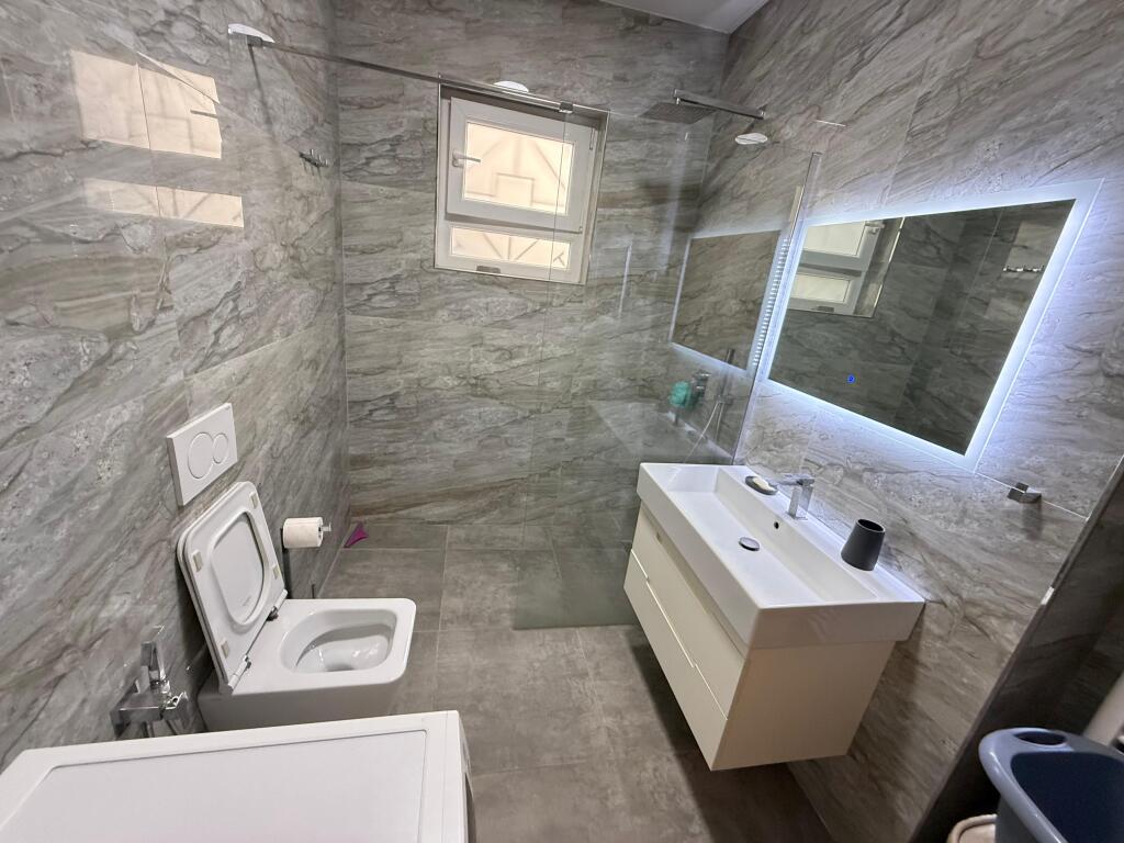 📢 For Rent – Apartment 2+1, Building with Arrow