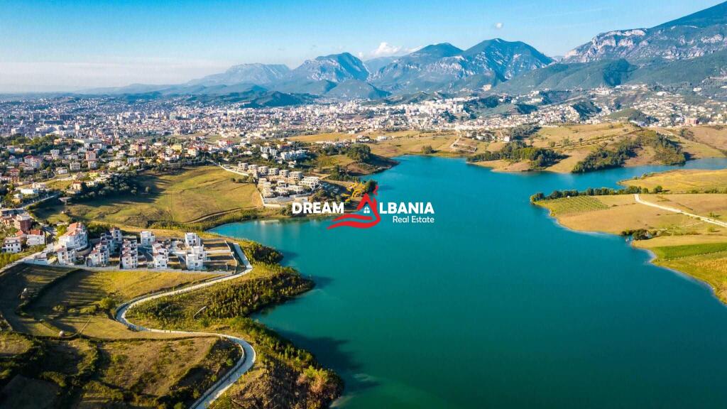 Terreno in vendita presso il Lago Farkes, Tirana (ID 4191184)