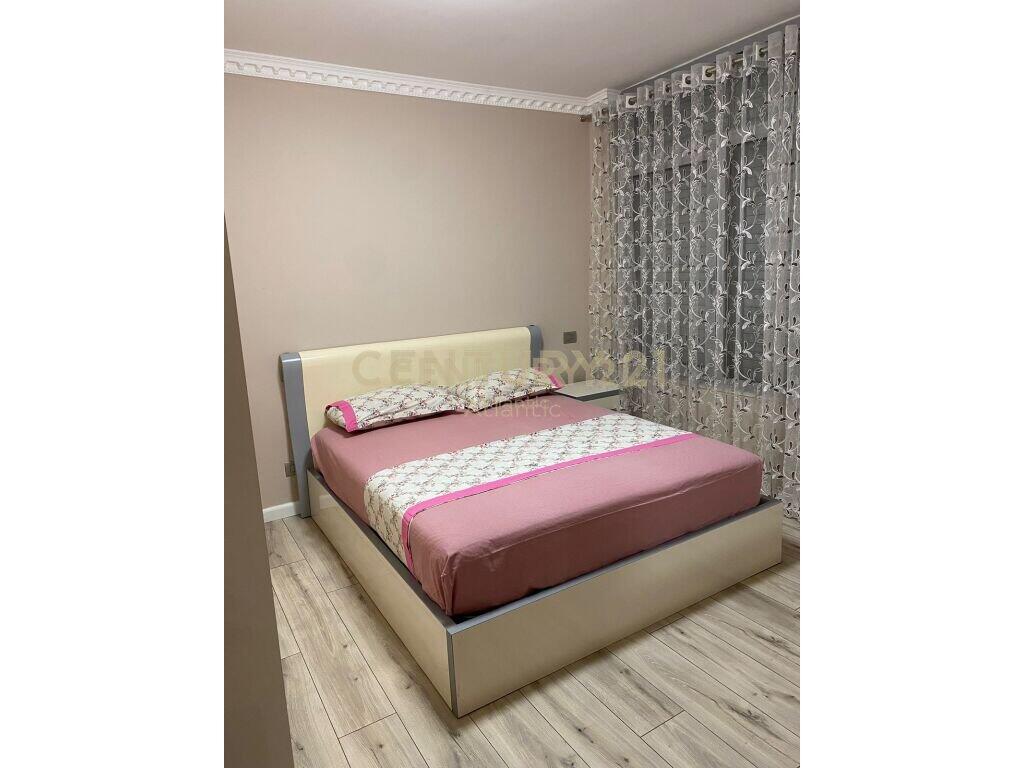 JEPET APARTAMENT ME QIRA 1+1 VIJA E PARE NE PLAZH RROTA KUQE!