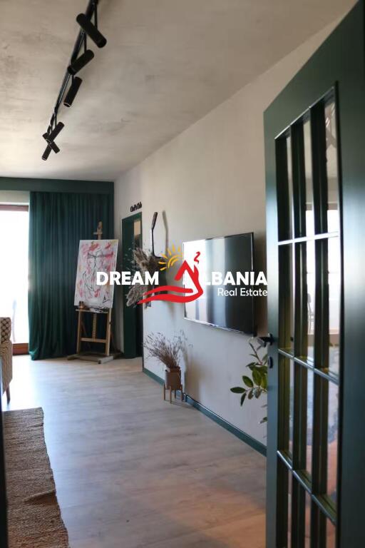 Jepet me qera apartament 2+1 ne Bulevardin Zogu i Pare prane Shkencave te Natyres (ID 42215324)