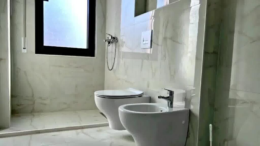 🏡 SHITET APARTAMENT 1+1 ME GARAZH – Rruga Qemal Stafa, Tiranë 📍