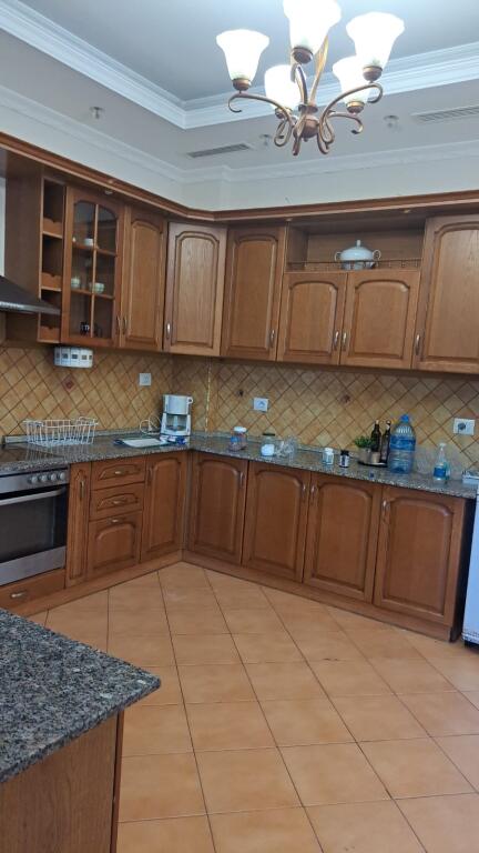 Super 3-storey villa for rent