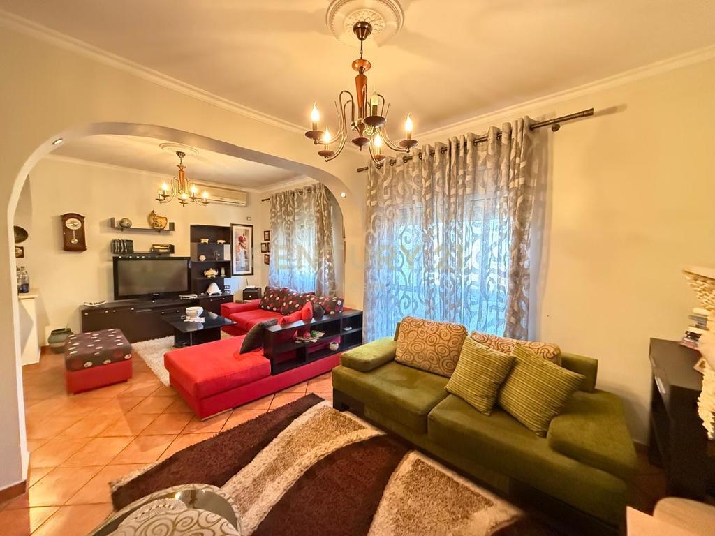 Apartment 3+1+2 for Sale – Near Former Durrës Restaurant