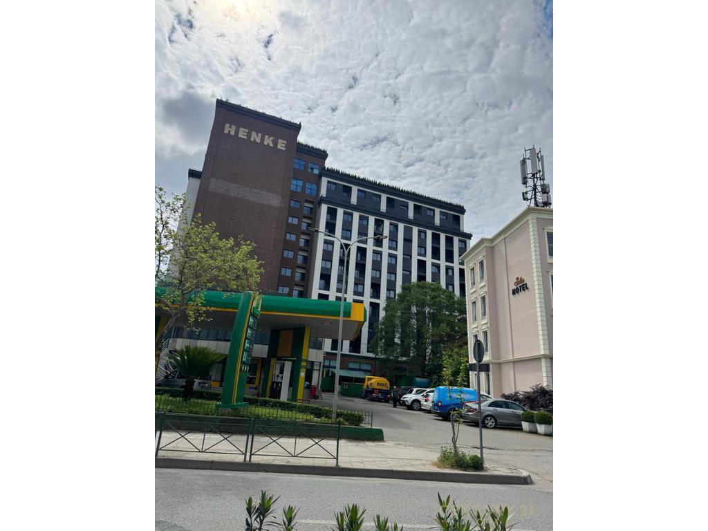 AT HENKE RESIDENCE OPPOSITE AMERICAN 3 WE RENT SPACE FOR OFFICE / BUSINESS