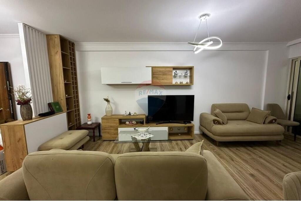 Apartment 1+1 for rent at Grand Gallery, Yzberisht
