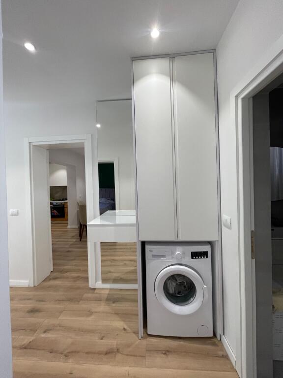 🏠 Jepet me qira shtëpi private 2+1 – Rruga e Kavajës  📍 Shumë pranë Qendrës