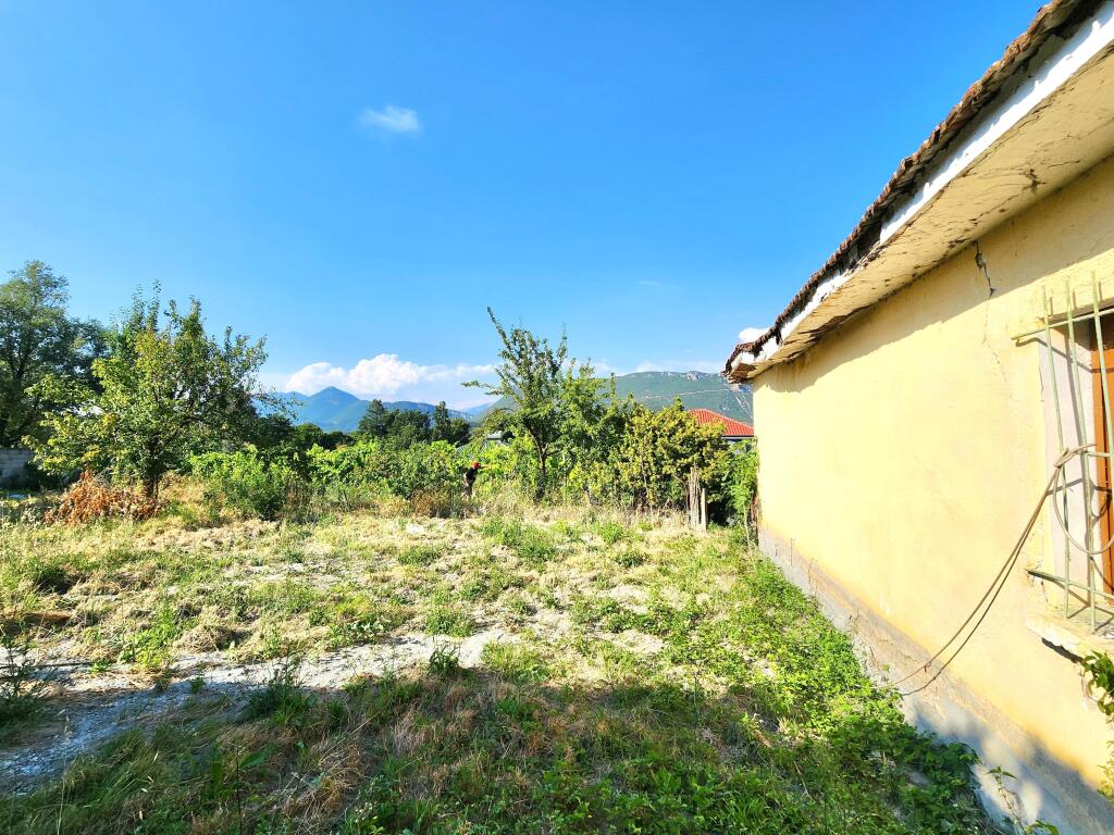 IN VENDITA: Casa 130 m² + TERRENO 2300 m² – 📍Kërrabë / Mushqeta – €210.000 🏕