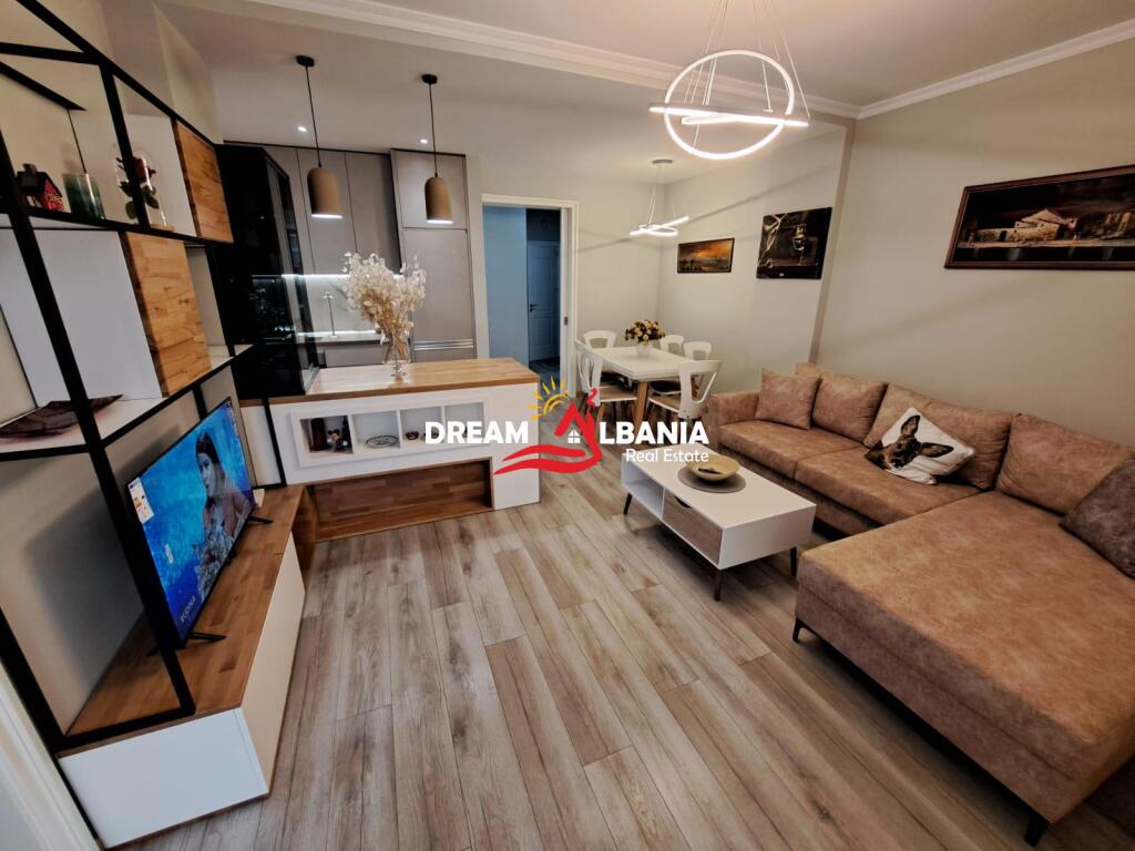 3+1 apartment for rent in the Commune of Paris near Abi Bank in Tirana (ID  4231379)
