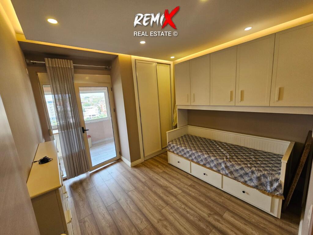 SHITET APARTAMENT 2+1 ME PAMJE DETI NE PLEPA