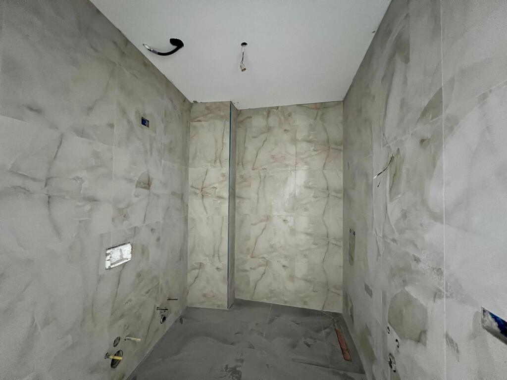 Apartment for sale 2+1+2 bathrooms +Garage, "Lake View Residence" Tirana.