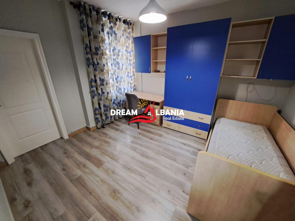 3+1 apartment for rent in the Commune of Paris near Abi Bank in Tirana (ID  4231379)
