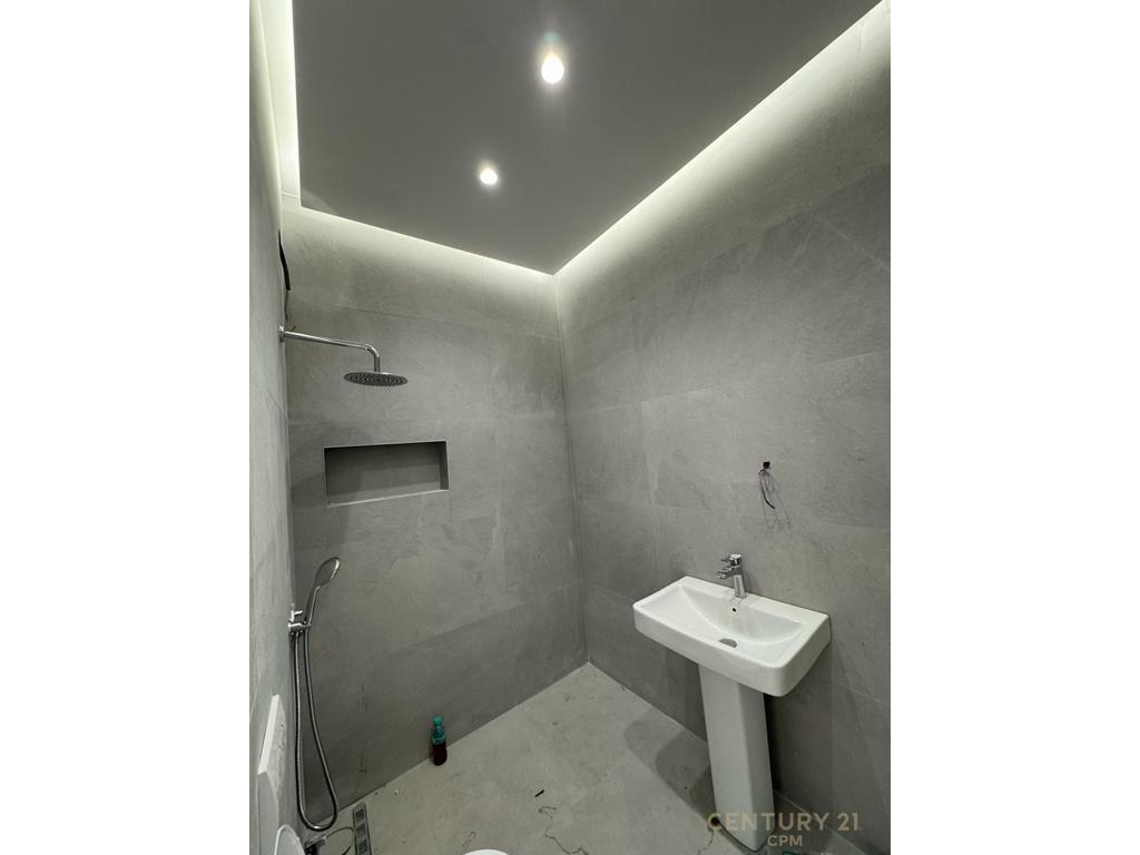 AT HENKE RESIDENCE OPPOSITE AMERICAN 3 WE RENT SPACE FOR OFFICE / BUSINESS