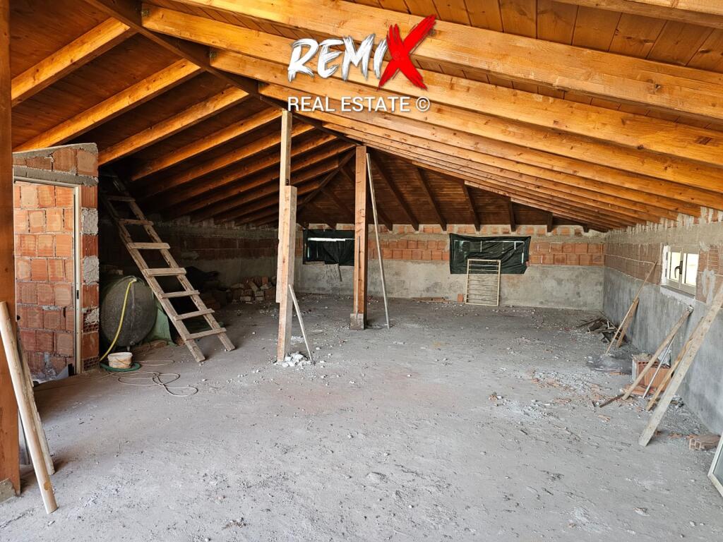 3 STOREY BUILDING FOR SALE NEAR THE STADIUM