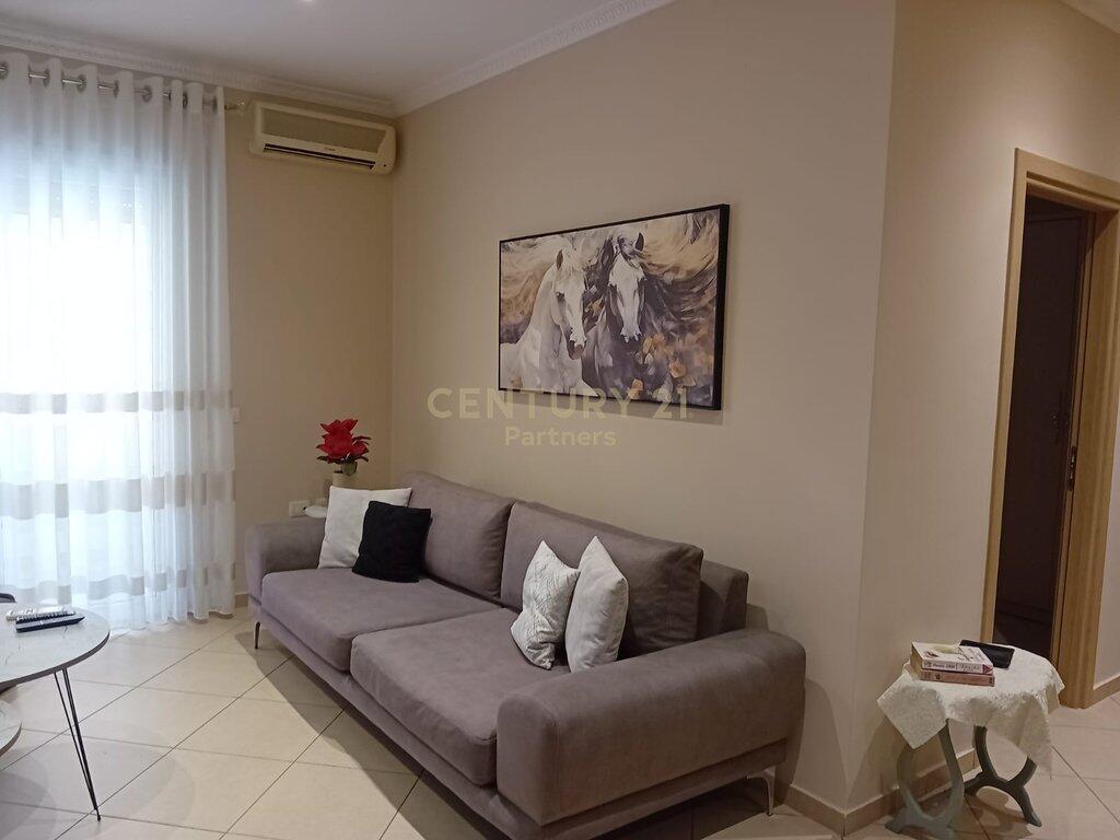 FOR RENT APARTMENT 1+1 ON KAVAJA STREET, AT GLOBE