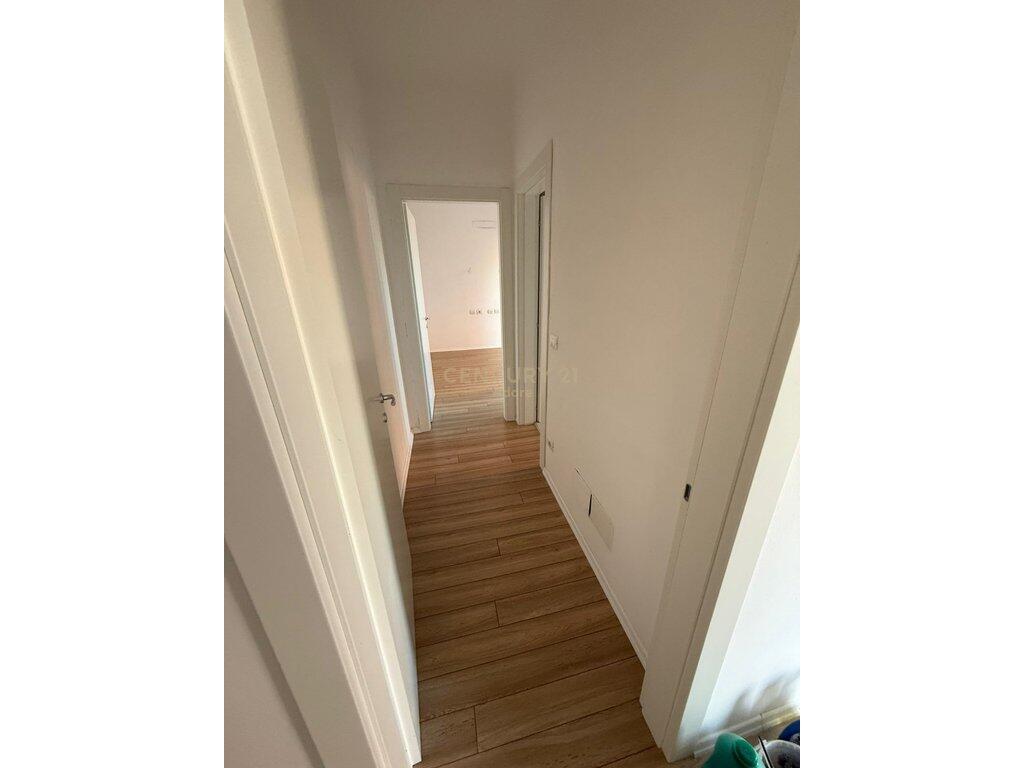 For Rent – Office Space 113 m² | Garden Building, Tirana
