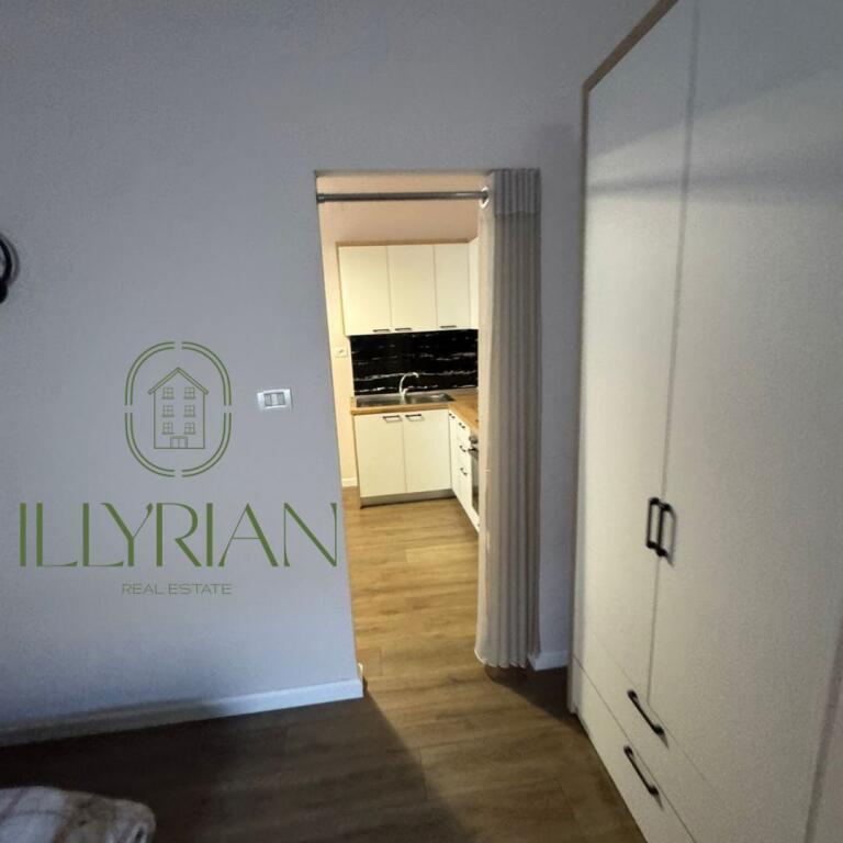 MONOLOCALE IN VENDITA IN VIA DURRES