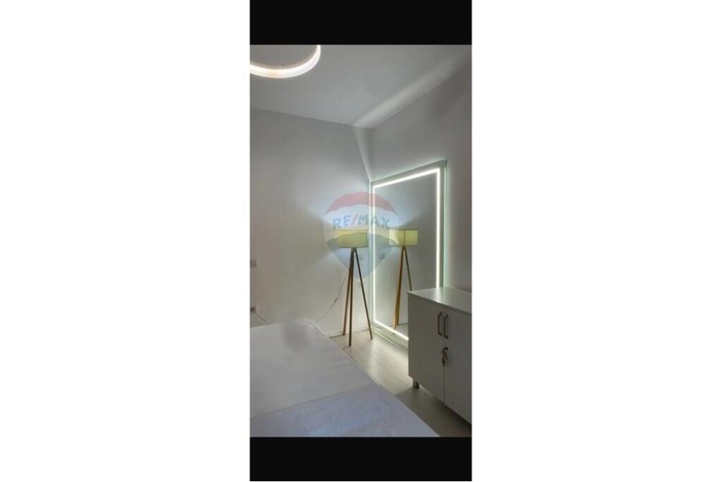 For rent 1+1 space in the Blloku area
