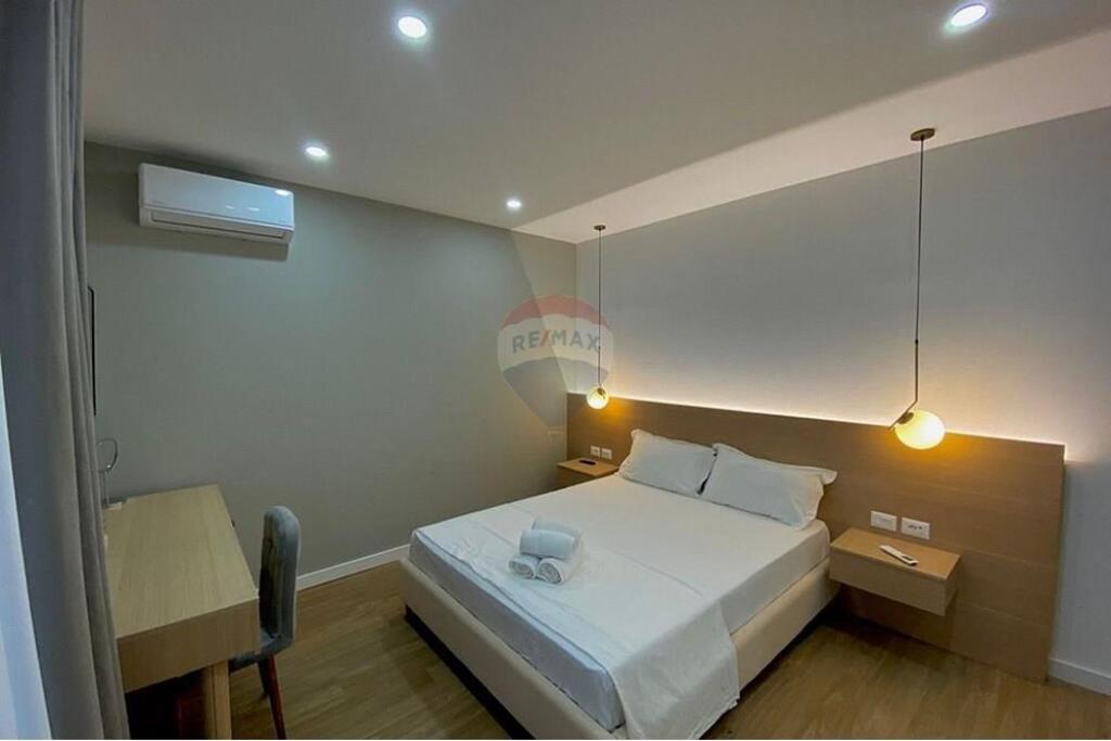 Vlore, hotel for sale, 1,076 m² 1,550,000 € (ID: 530161033-237)