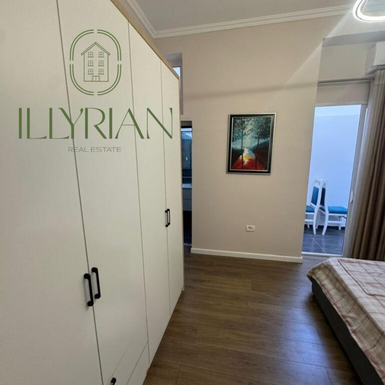 MONOLOCALE IN VENDITA IN VIA DURRES