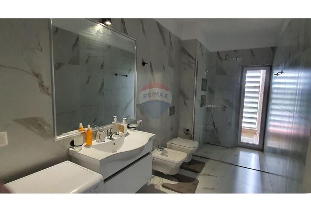 SHITET APARTAMENT 2+1+2 TEK RRUGA E ELBASANIT, ( ID:530391021-65)